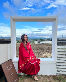 Anushka Sen feet photo thumbnail