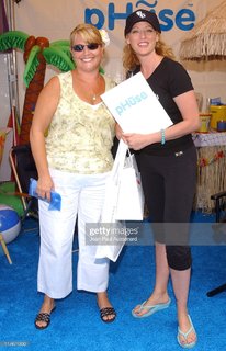 Virginia Madsen feet photo thumbnail