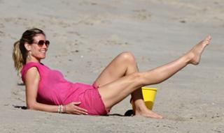 Heidi Klum feet photo thumbnail