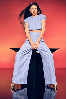 Megan Fox feet photo thumbnail
