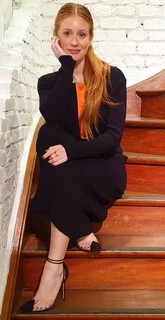 Marina Ruy Barbosa feet photo thumbnail