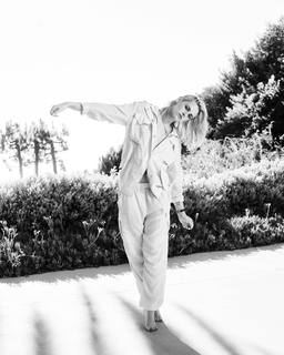 Kristen Stewart feet photo thumbnail