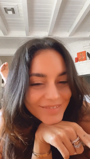 Vanessa Hudgens feet photo thumbnail