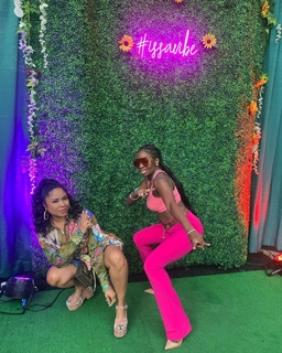 Angela Yee feet photo thumbnail