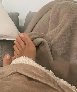 Karolina Kowalkiewicz feet photo thumbnail