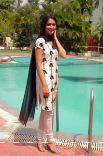 Kriti Kharbanda feet photo 3