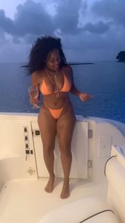 Angela Simmons feet photo thumbnail
