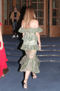 Olivia Wilde feet photo thumbnail