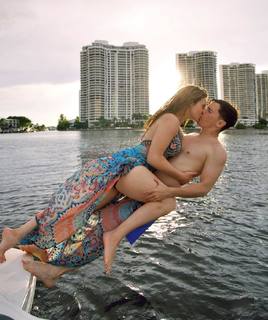 Lele Pons feet photo thumbnail