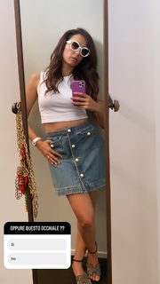 Caterina Balivo feet photo thumbnail