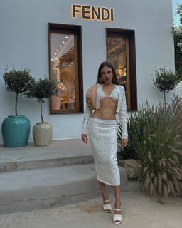 Xenia Tchoumitcheva feet photo thumbnail