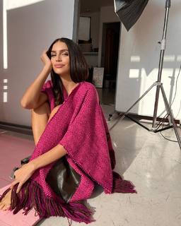 Zaira Nara feet photo thumbnail
