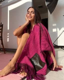 Zaira Nara feet photo thumbnail