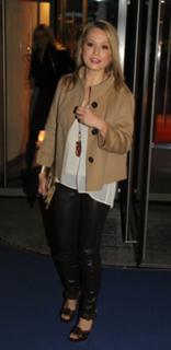 Nova Meierhenrich feet photo thumbnail