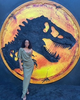 Christina Milian feet photo thumbnail