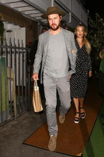 Kate Hudson feet photo thumbnail