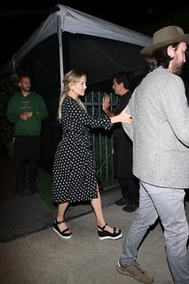 Kate Hudson feet photo thumbnail