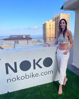 Elisabetta Gregoraci feet photo thumbnail