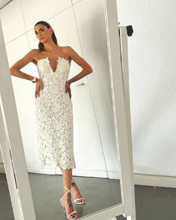 Melissa Satta feet photo thumbnail