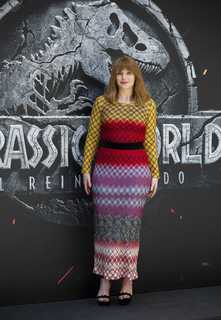 Bryce Dallas Howard feet photo thumbnail