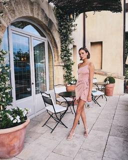 Josephine Skriver feet photo thumbnail