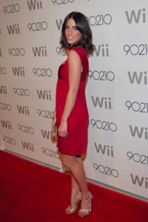 Jessica Lowndes feet photo thumbnail