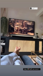 Kelly Brook feet photo thumbnail