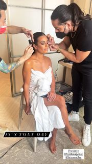 Lea Michele feet photo thumbnail