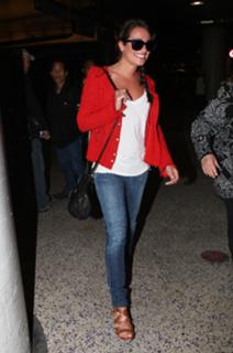 Lea Michele feet photo thumbnail