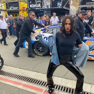 Brie Garcia feet photo thumbnail