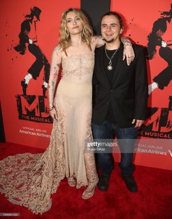 Paris Jackson feet photo thumbnail
