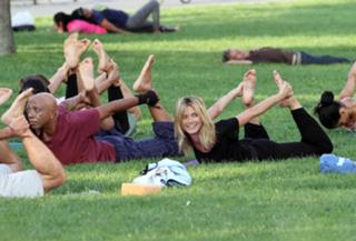 Heidi Klum feet photo thumbnail