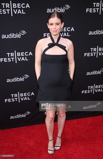 Kate Mara feet photo thumbnail