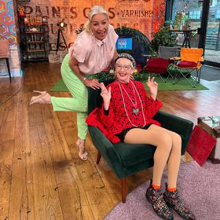 Denise Van Outen feet photo thumbnail