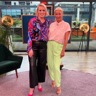 Denise Van Outen feet photo thumbnail