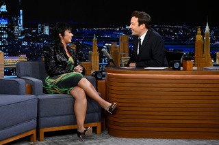 Demi Lovato feet photo thumbnail
