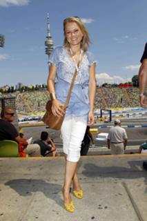 Nova Meierhenrich feet photo thumbnail