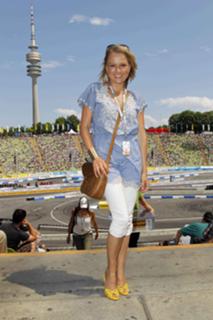 Nova Meierhenrich feet photo thumbnail