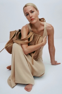 Gillian Anderson feet photo thumbnail