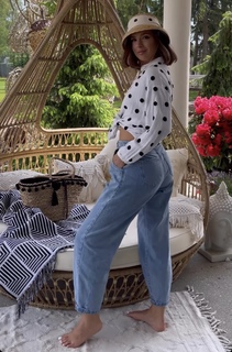 Klaudia Halejcio feet photo thumbnail