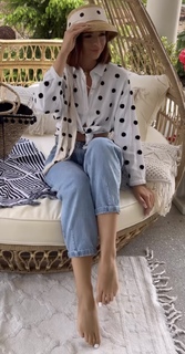 Klaudia Halejcio feet photo thumbnail