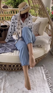 Klaudia Halejcio feet photo thumbnail
