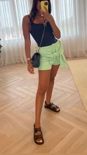 Rochelle Humes feet photo thumbnail