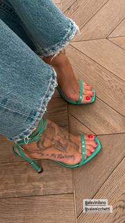 Melissa Satta feet photo thumbnail