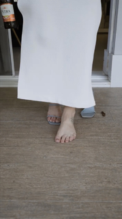 Paolla Oliveira feet photo thumbnail
