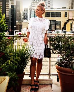 Busy Philipps feet photo thumbnail