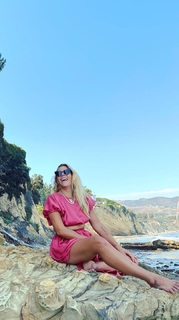 Busy Philipps feet photo thumbnail