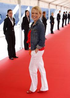 Nova Meierhenrich feet photo thumbnail