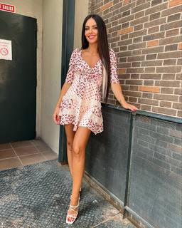 Cristina Pedroche feet photo thumbnail