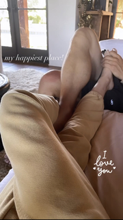 LeAnn Rimes feet photo thumbnail
